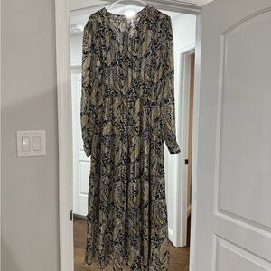 Elan Black and Gold Paisley Long Sleeve Dress